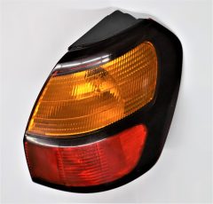 Subaru OEM Outback Passenger Side Right Tail Light 2000 2001 2002 2003 2004
