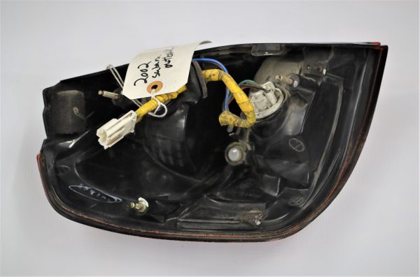 Subaru OEM Outback Passenger Side Right Tail Light 2000 2001 2002 2003 2004 - Image 2