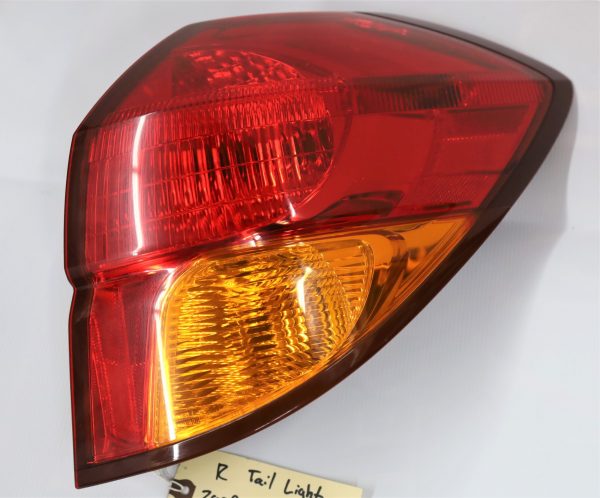 Subaru OEM Outback Passenger Side Right Tail Light 2005-2007