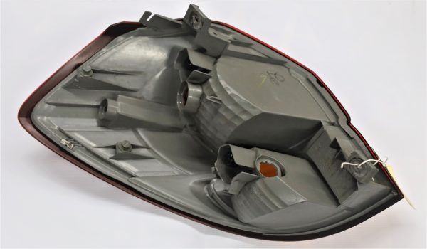 Subaru OEM Outback Passenger Side Right Tail Light 2005-2007 - Image 2